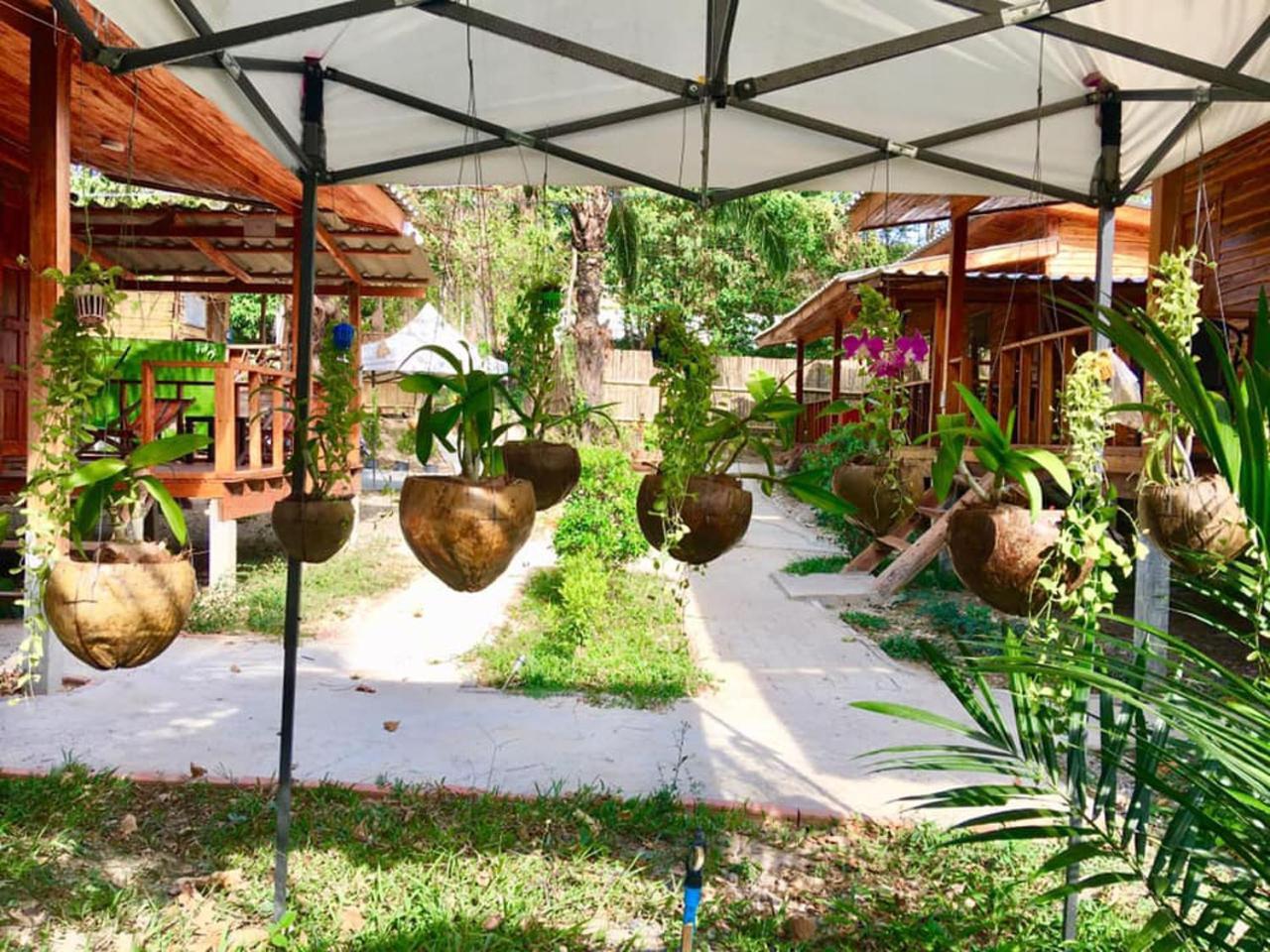 Lanta A Toi House Hotel Koh Lanta Exterior photo