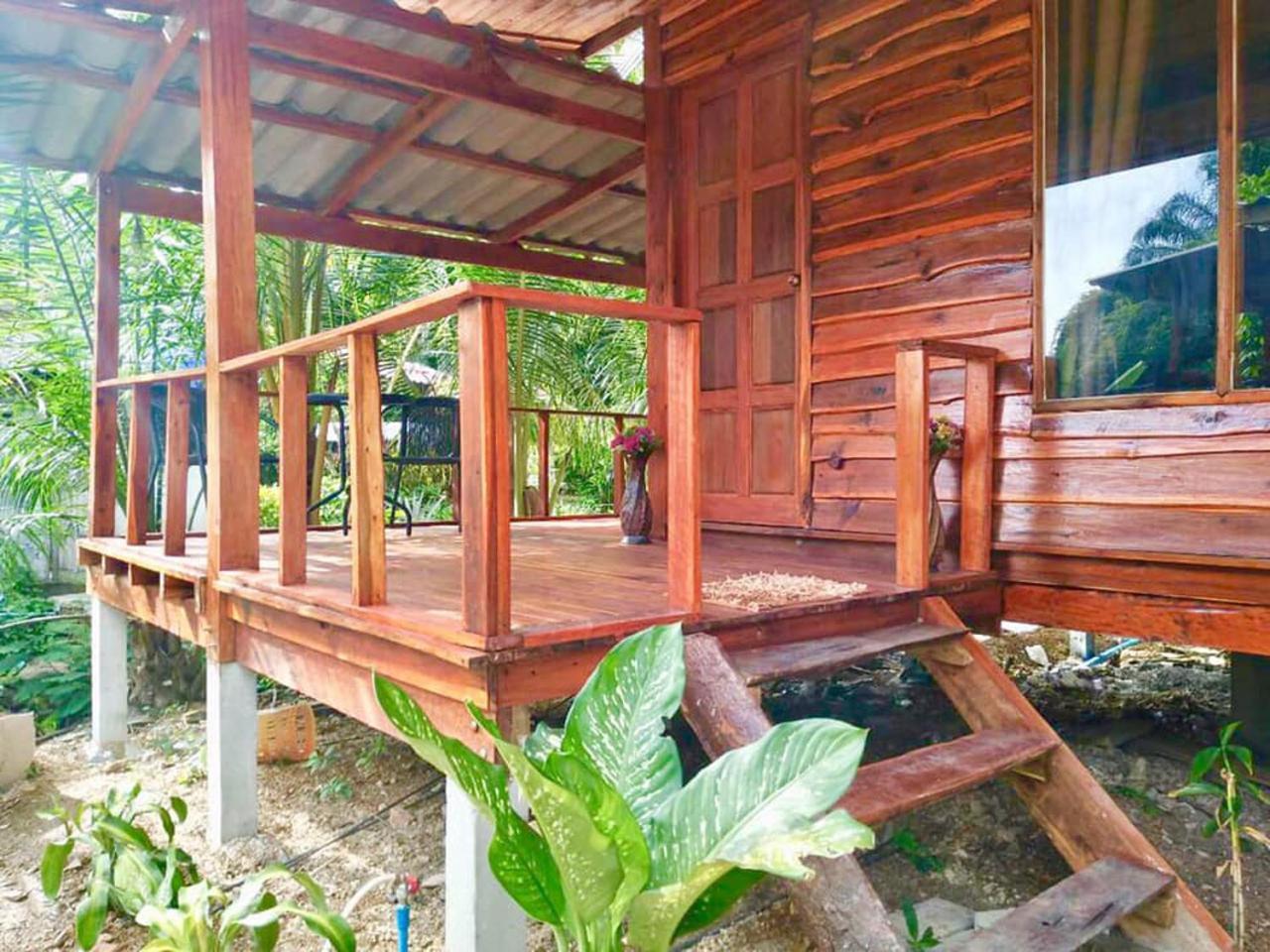 Lanta A Toi House Hotel Koh Lanta Exterior photo