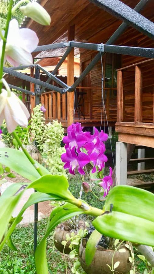 Lanta A Toi House Hotel Koh Lanta Exterior photo