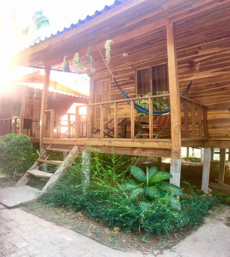 Lanta A Toi House Hotel Koh Lanta Exterior photo